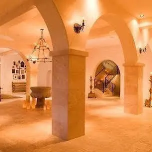 St Francis 4*